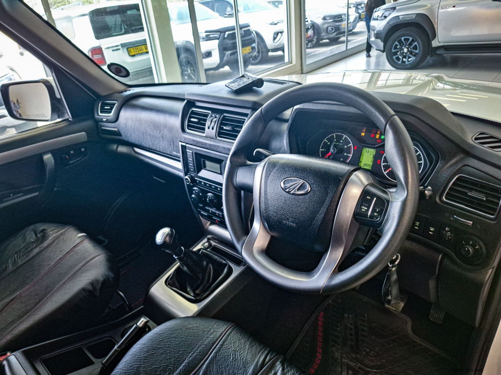 2024 Mahindra 2.2 MHAWK S6 D/C P/U 4x4 pictures