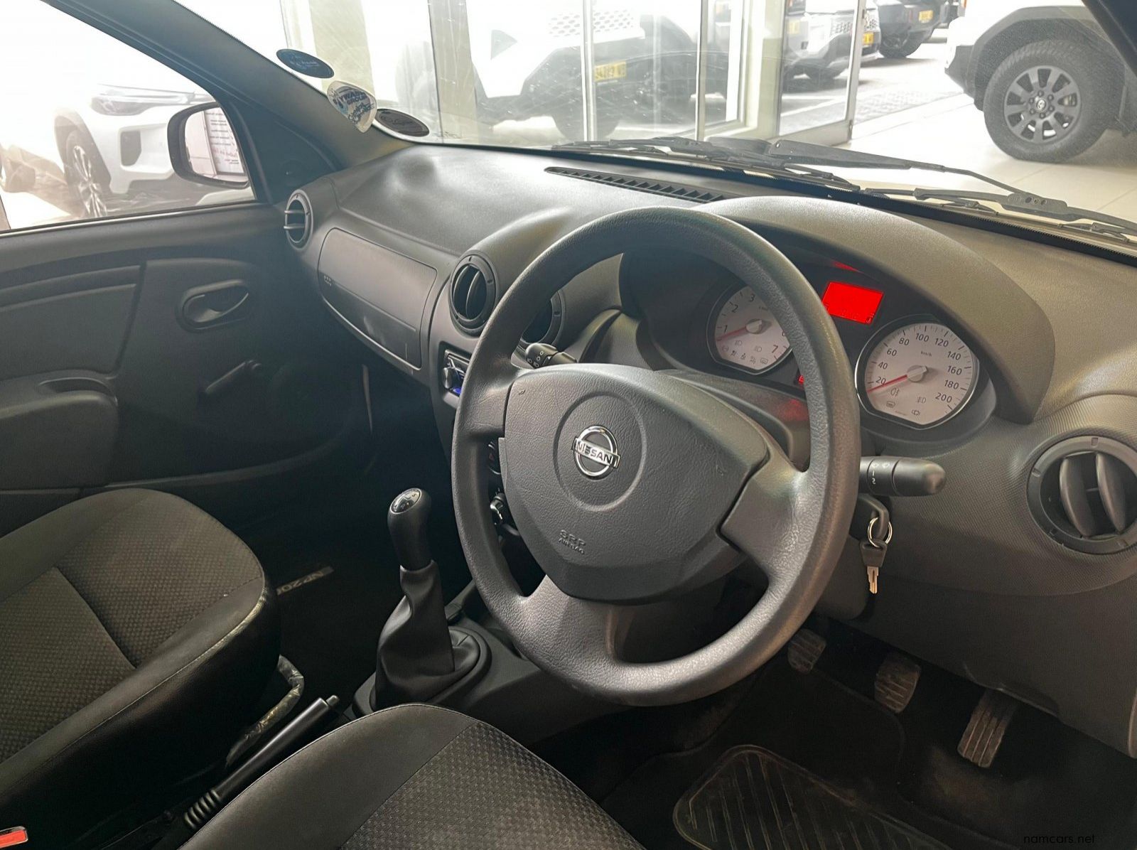 2023 Nissan NP 200 1.6 AC SAFETY PACK MT pictures