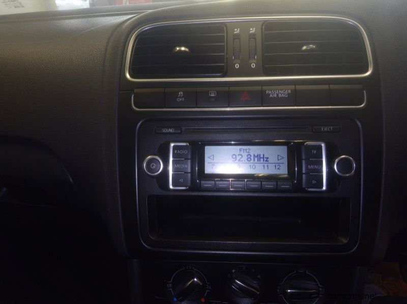 2011 Volkswagen POLO 1.6 TDi COMFORTLINE pictures