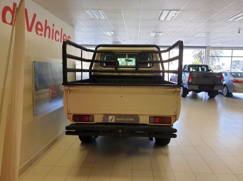 2015 Toyota LANDCRUISER 4.0 V6 D/CAB pictures