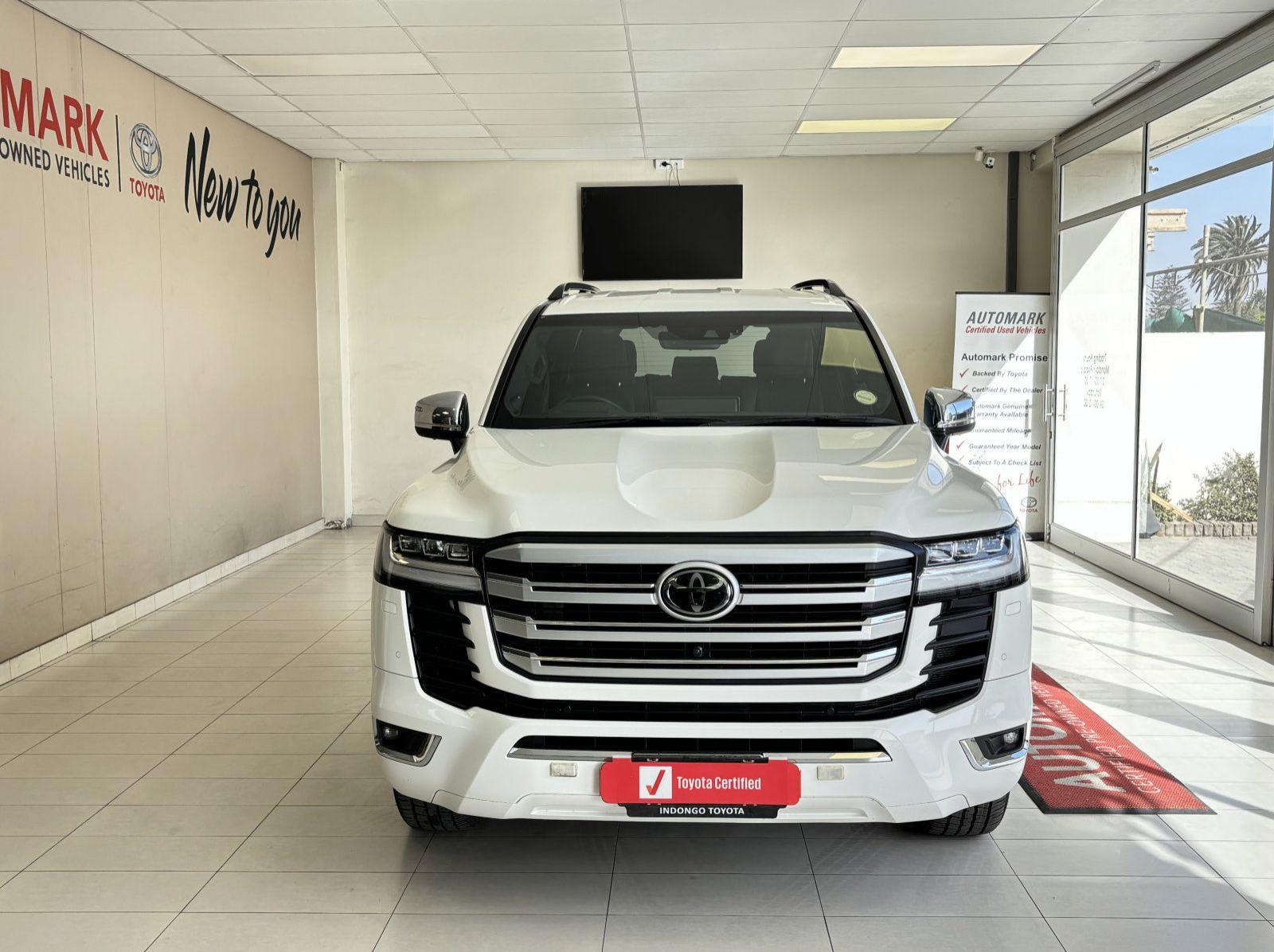 2022 Toyota LANDCRUISER 300 V6 3.3D ZX AT pictures