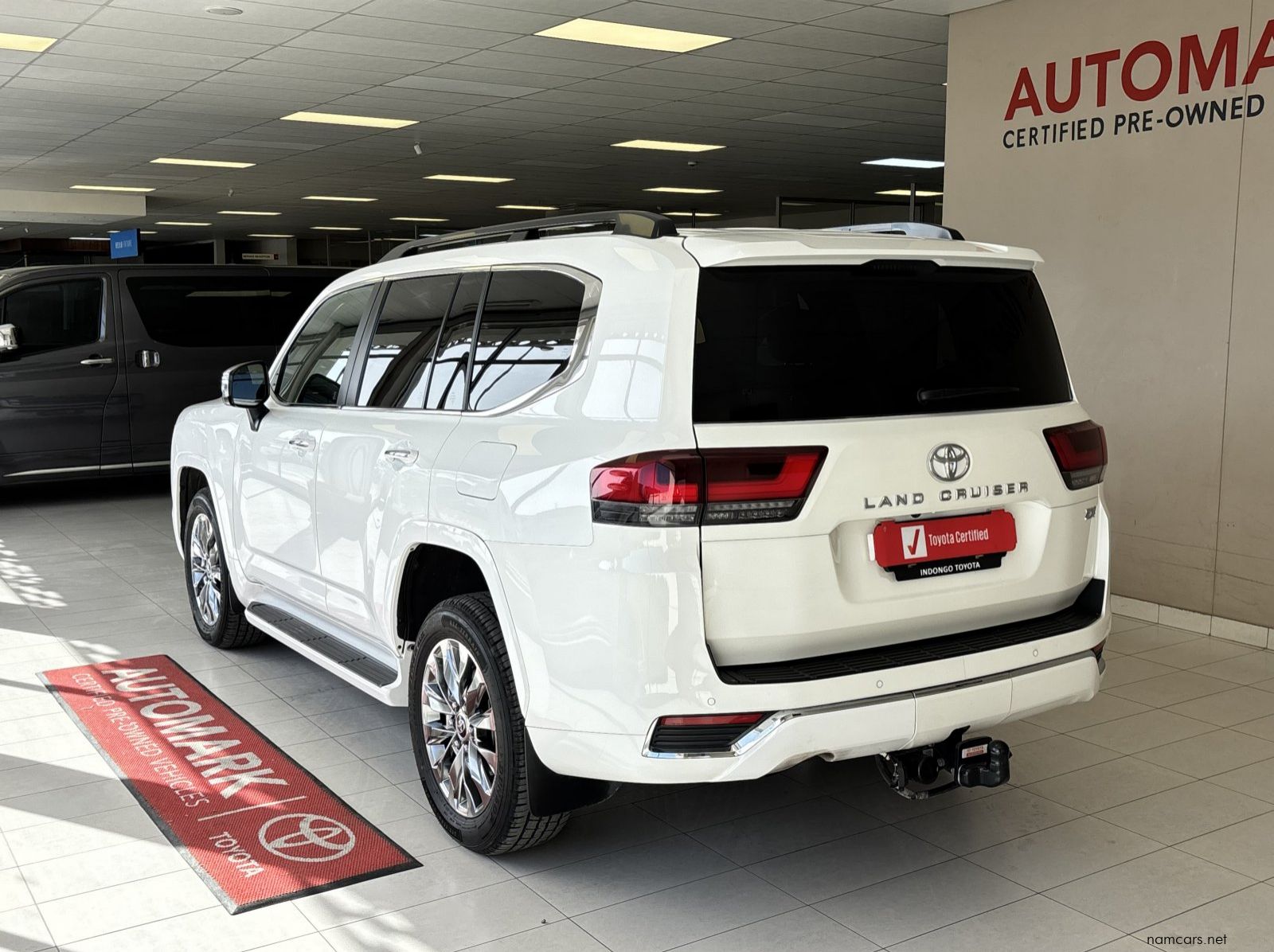 2022 Toyota LANDCRUISER 300 V6 3.3D ZX AT pictures