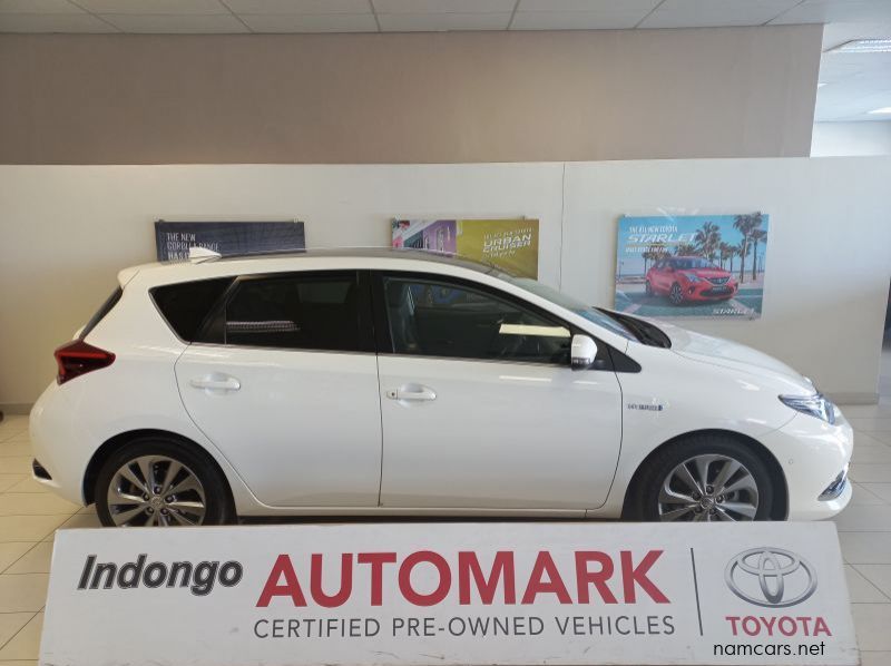 2017 Toyota AURIS 1.8 XR HYBRID pictures