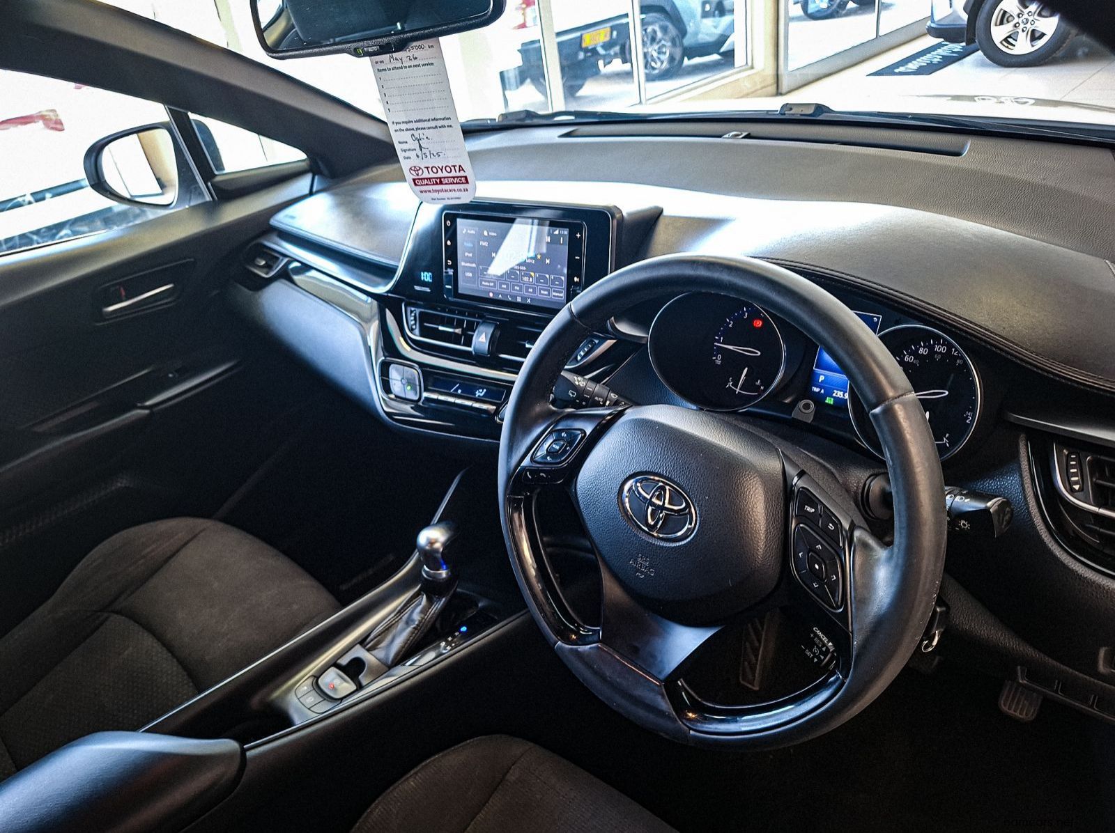 2019 Toyota C-HR 1.2T Plus CVT pictures
