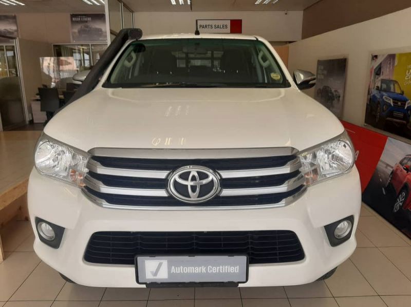 2017 Toyota HILUX 4.0 V6 D/C A/T pictures