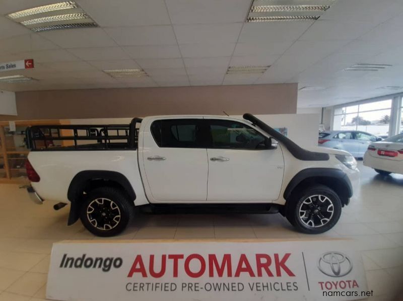 2017 Toyota HILUX 4.0 V6 D/C A/T pictures