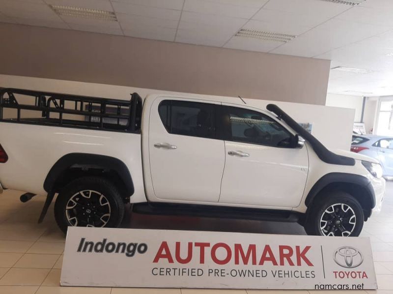 2017 Toyota HILUX 4.0 V6 D/C A/T pictures