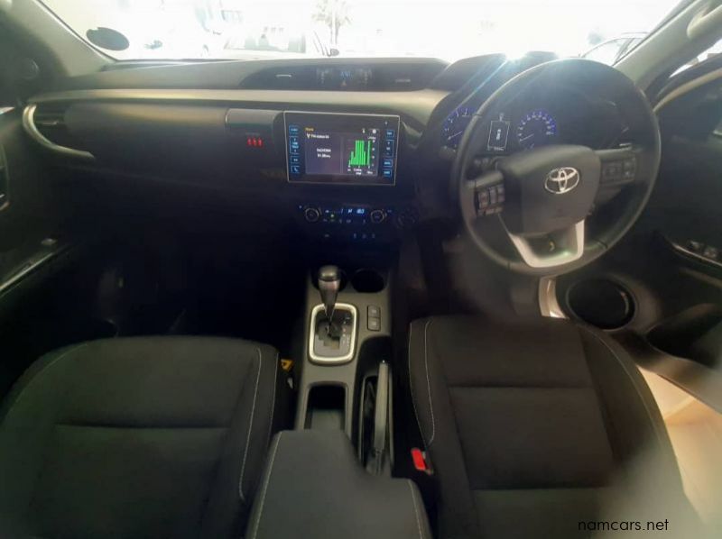 2017 Toyota HILUX 4.0 V6 D/C A/T pictures