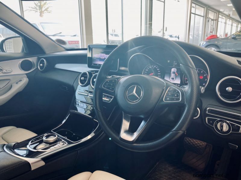 2017 Mercedes-Benz C300 pictures