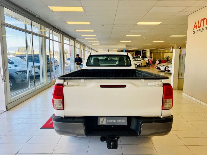 2021 Toyota Hilux 2.4 RB SR S/C pictures