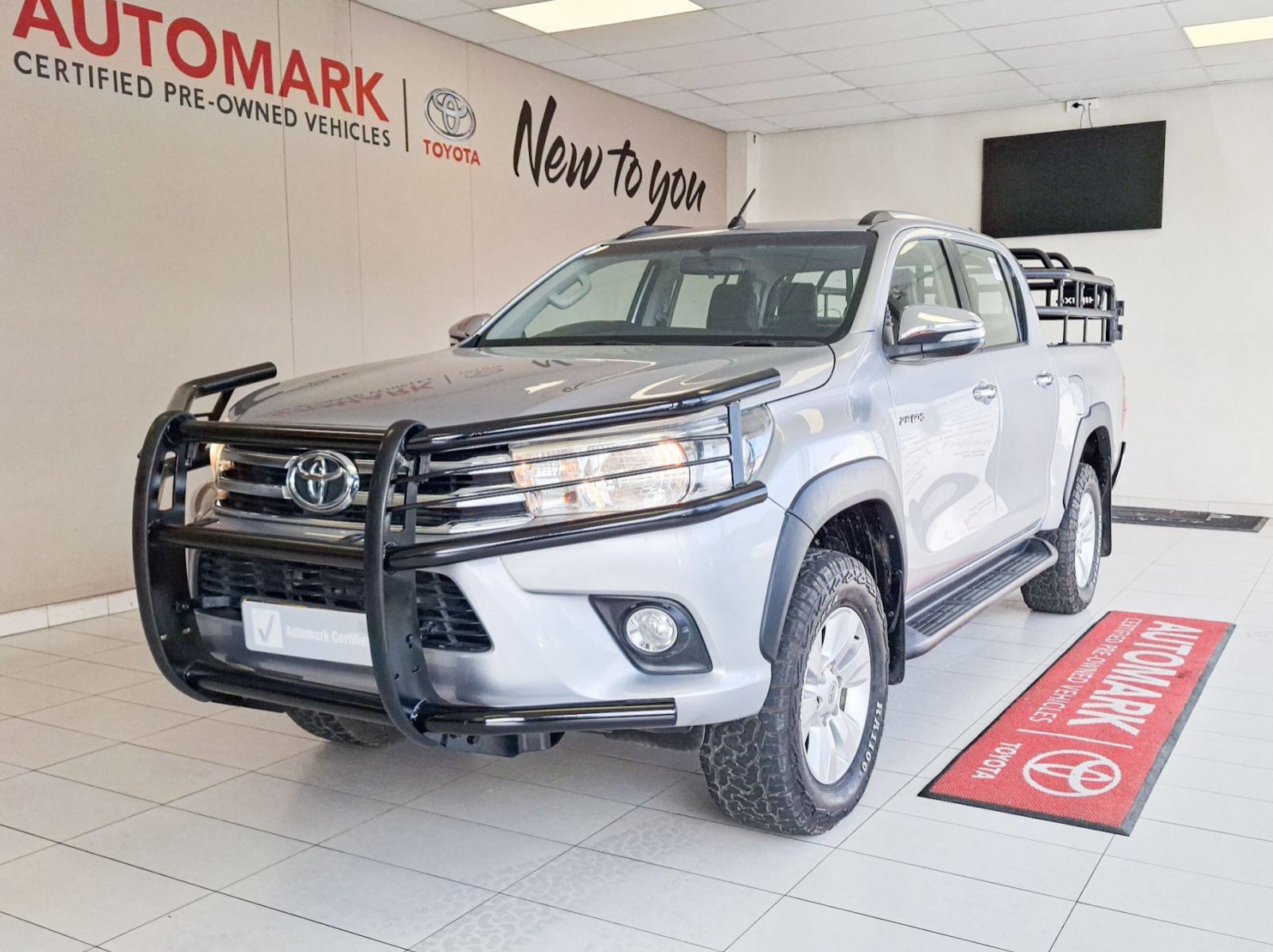 Used Toyota Hilux Raider 2.8 GD RB 2x4 MT for sale in Windhoek, Walvis Bay, Okahandja, Gobabis, Mariental, Otjiwarongo, Ongwediva, Namibia