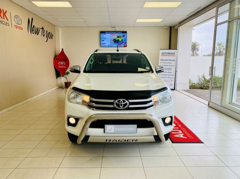 2016 Toyota Hilux DC 2.8 RB 2x4 AT pictures