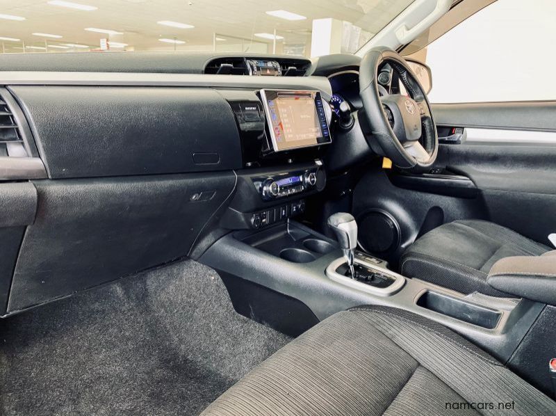 2016 Toyota Hilux DC 2.8 RB 2x4 AT pictures