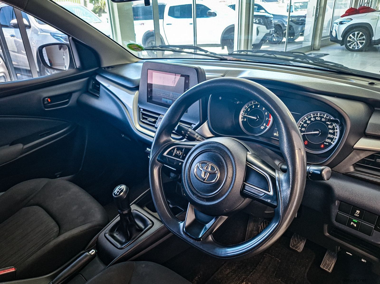 2022 Toyota Starlet 1.5 Xi MT pictures