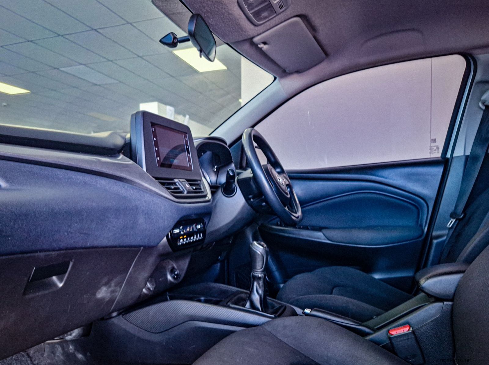 2022 Toyota Starlet 1.5 Xi MT pictures