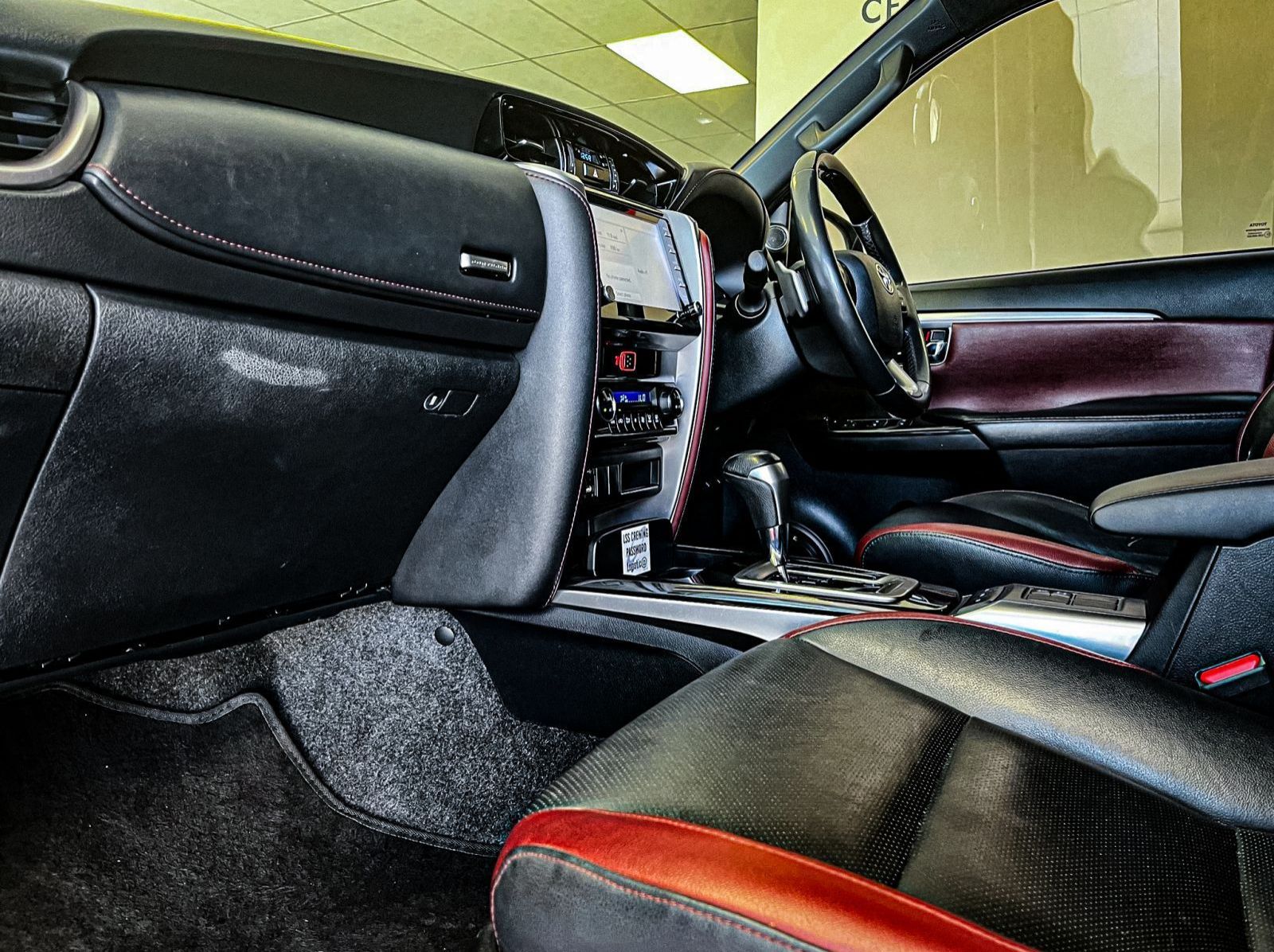2023 Toyota Fortuner 2.8 GD-6 RB 2x4 AT pictures