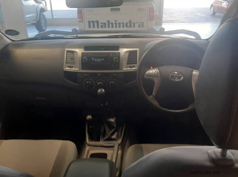 2015 Toyota HILUX SRX 2.5 4X4 D/C pictures