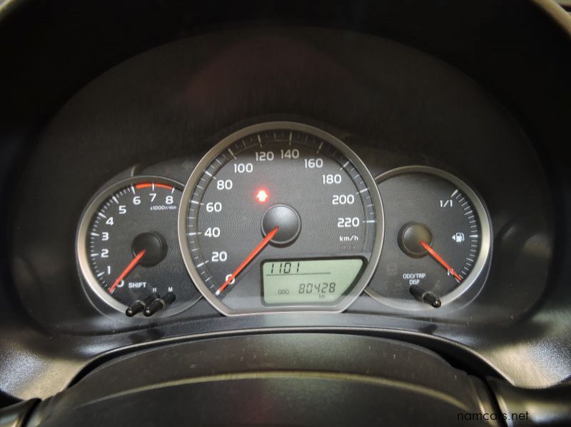 2012 Toyota YARIS 1.3 XR 5DR pictures