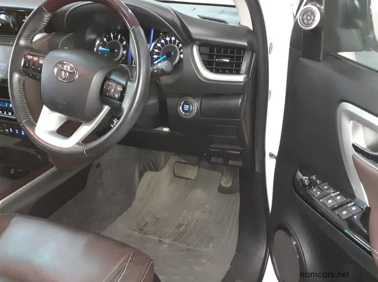 2016 Toyota FORTUNER 2.8 4X4 A/T pictures