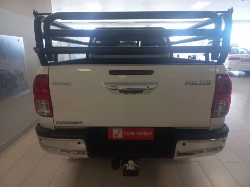 2022 Toyota HILUX 2.4 XCAB AT pictures