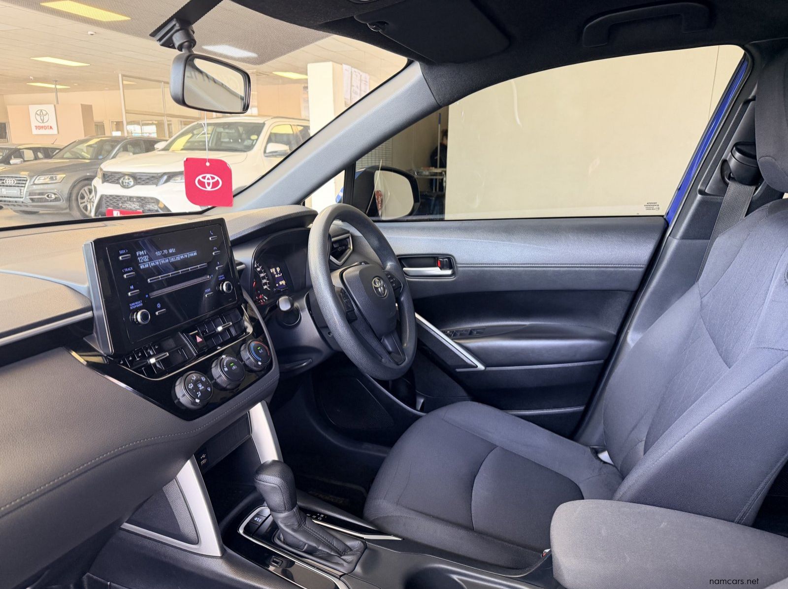 2021 Toyota COROLLA CROSS 1.8 Xi CVT pictures