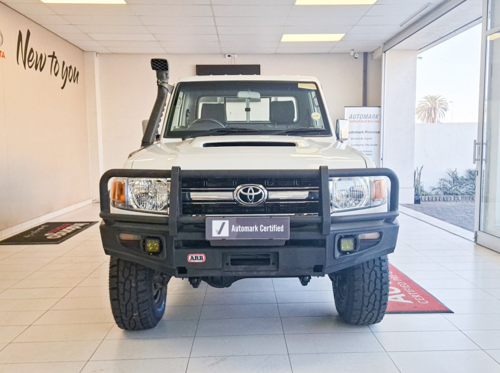 2018 Toyota Land Cruiser 79 4.5D S/CAB 4X4 MT pictures
