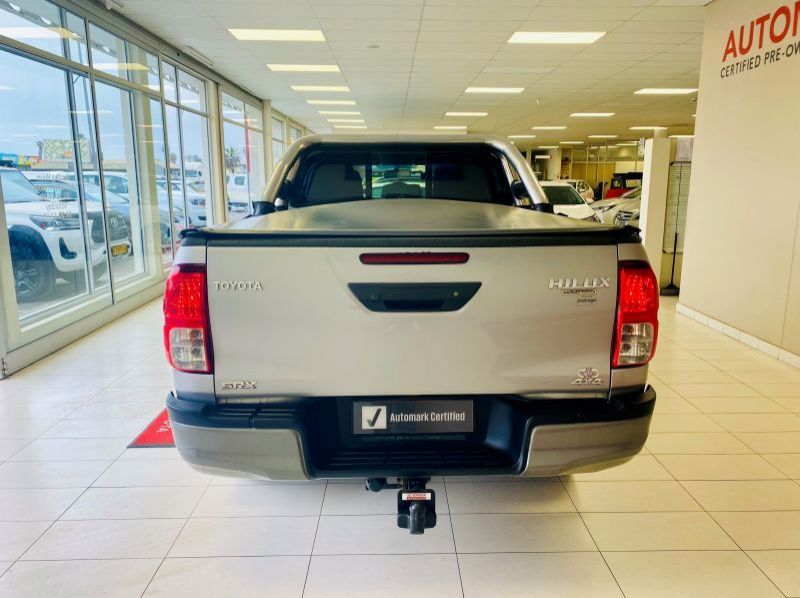 2018 Toyota Hilux 2.4 GD-6 SRX 4x4 pictures