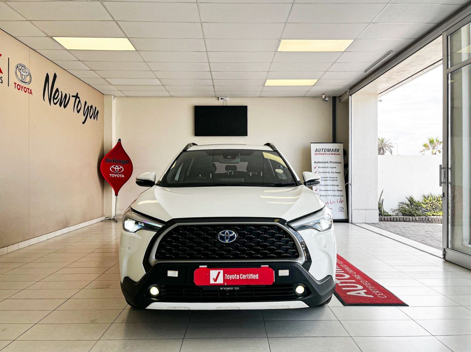 2023 Toyota Corolla Cross 1.8 XR HEV CVT pictures