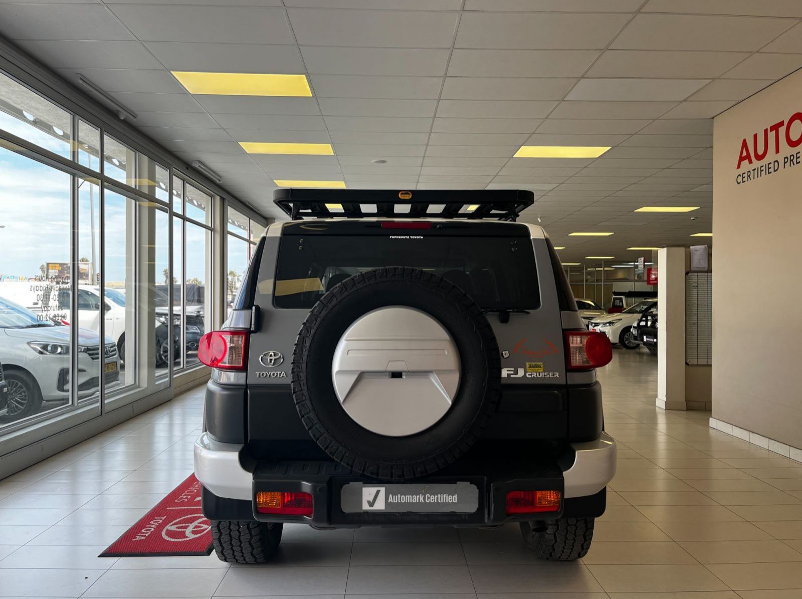 2019 Toyota FJ Cruiser 4.0 V6 AT 4x4 pictures