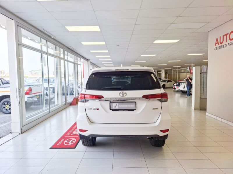 2019 Toyota Fortuner 2.8 AT 4x4 pictures