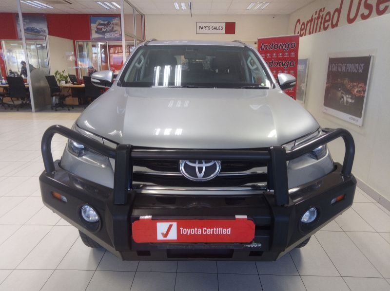 2016 Toyota FORTUNER 2.8  GD-6 4X4 A/T pictures