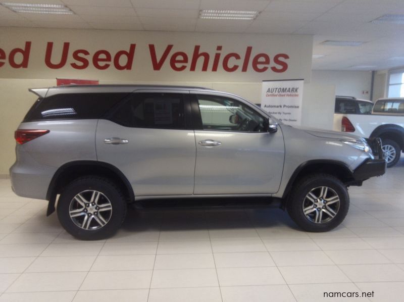 2016 Toyota FORTUNER 2.8  GD-6 4X4 A/T pictures