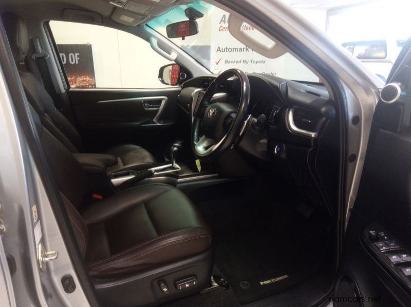 2016 Toyota FORTUNER 2.8  GD-6 4X4 A/T pictures