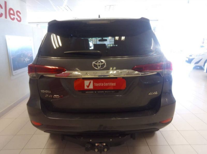2016 Toyota FORTUNER 2.8 GD6 4X4 AT pictures