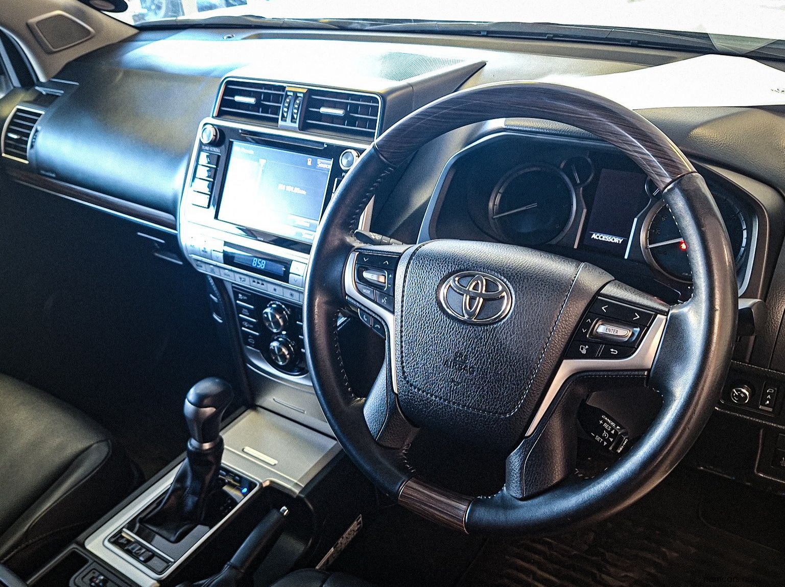 2019 Toyota Land Cruiser Prado 3.0D 4x4 AT pictures