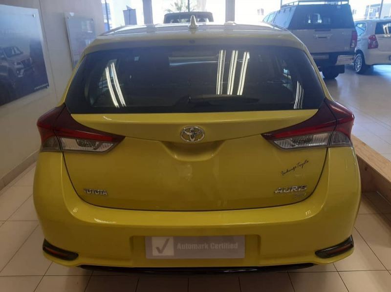 2016 Toyota Auris Xi 1.6 L(49B) pictures