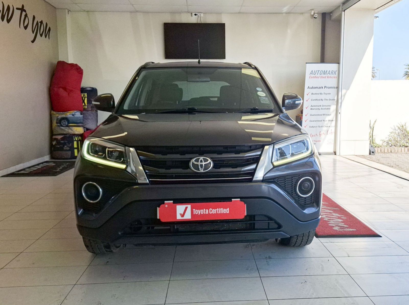 2022 Toyota Urban Cruiser 1.5 XS AT pictures