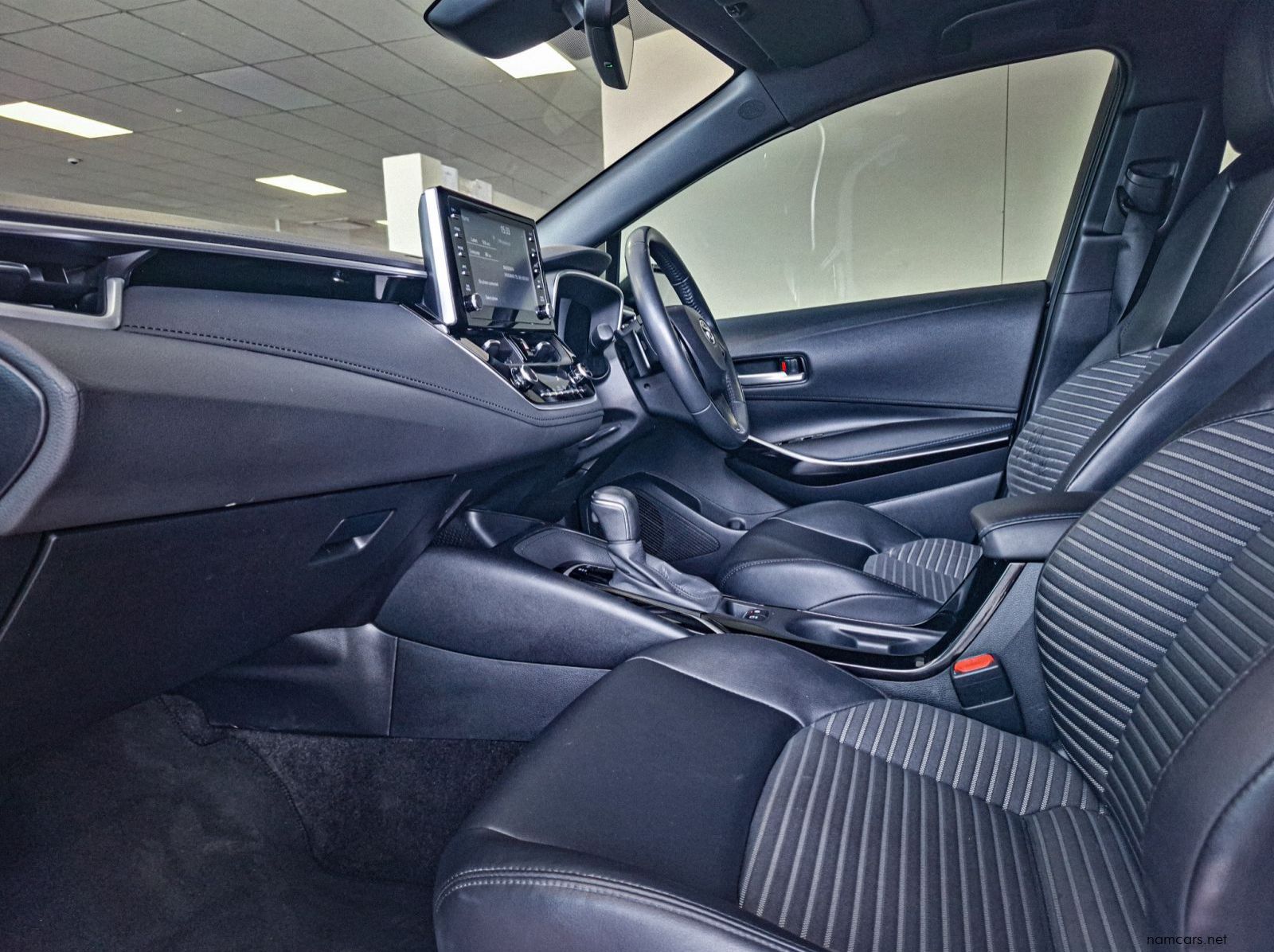 2020 Toyota Corolla 2.0 XR CVT pictures