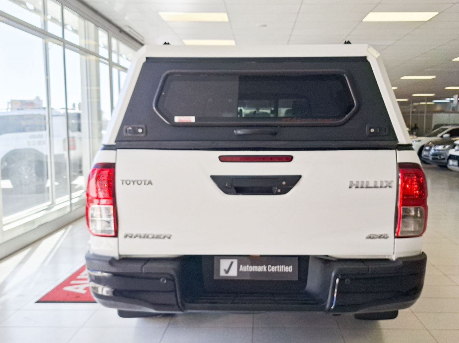 2022 Toyota Hilux Raider 2.4 GD6 4x4 AT pictures