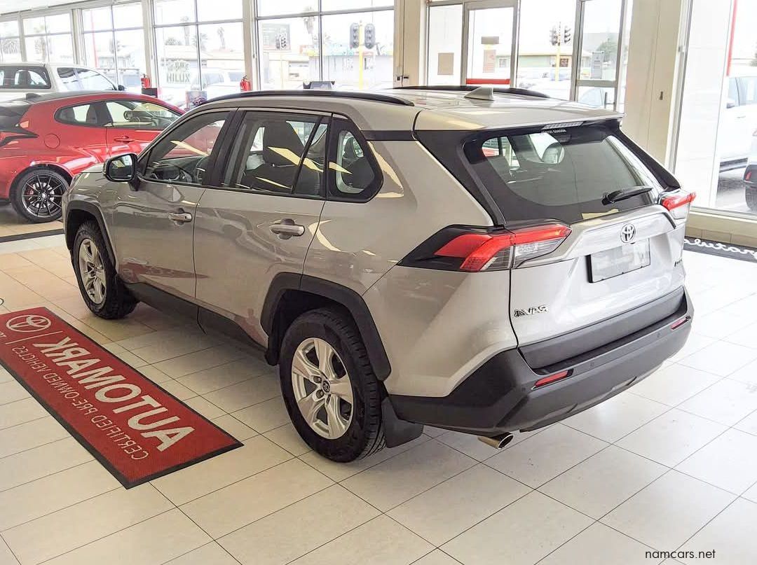 2019 Toyota RAV4 GX CVT pictures