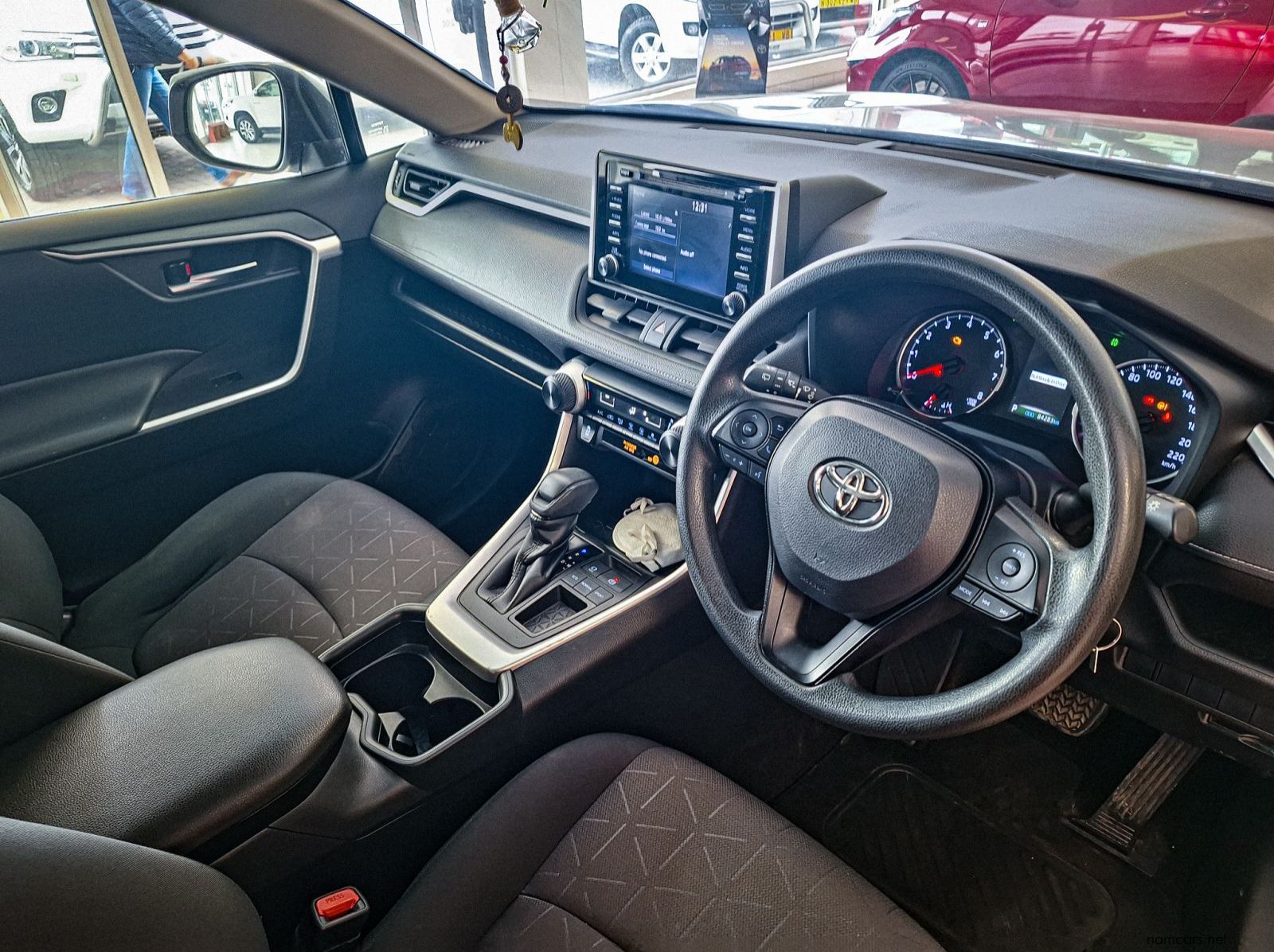2019 Toyota RAV4 GX CVT pictures