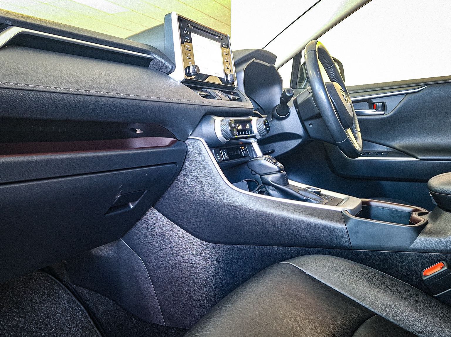 2022 Toyota Rav4 2.5 VX AT AWD pictures