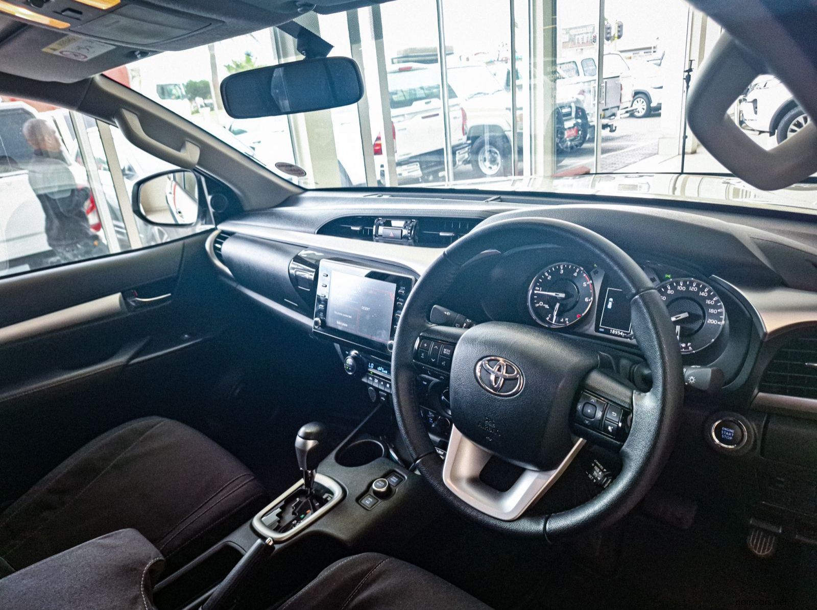 2024 Toyota Hilux Raider 2.8 DC 4x4 MH AT pictures