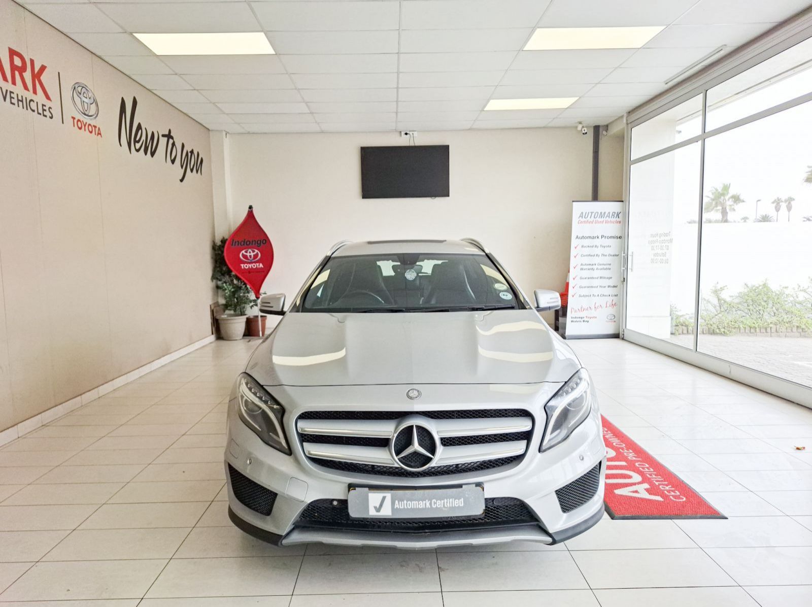 2015 Mercedes-Benz GLA 200 pictures