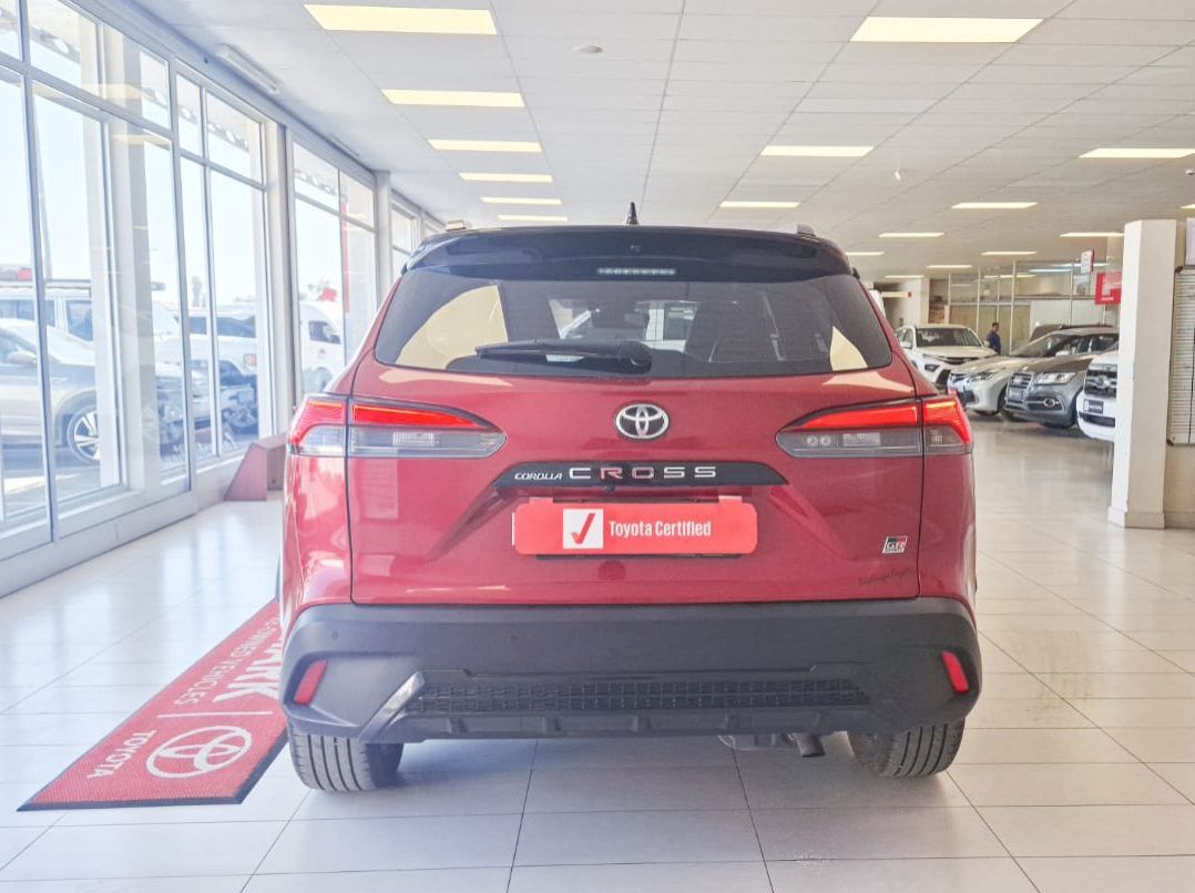 2022 Toyota Corolla Cross 1.8 GRS CVT pictures