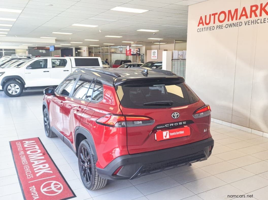 2022 Toyota Corolla Cross 1.8 GRS CVT pictures
