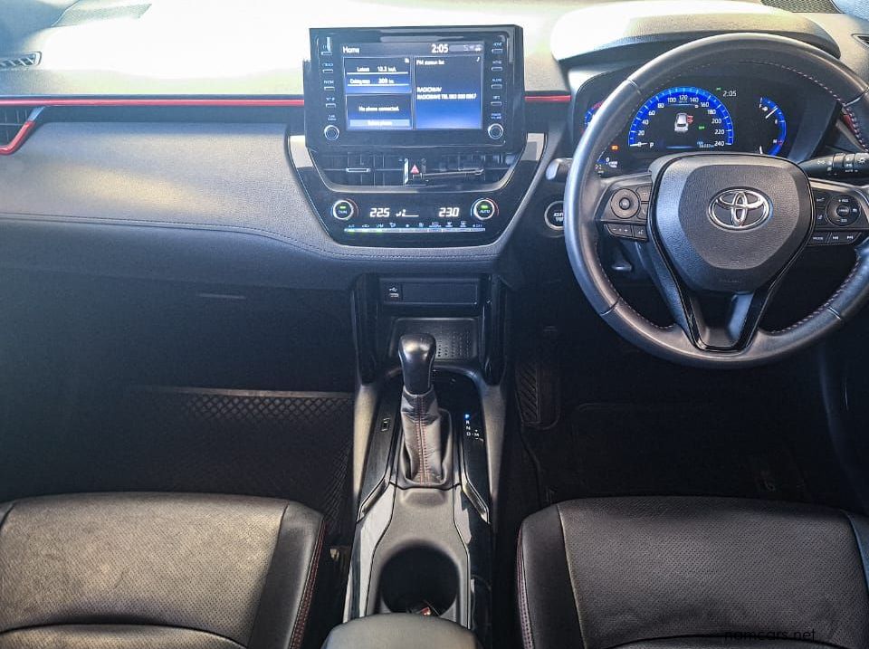 2022 Toyota Corolla Cross 1.8 GRS CVT pictures