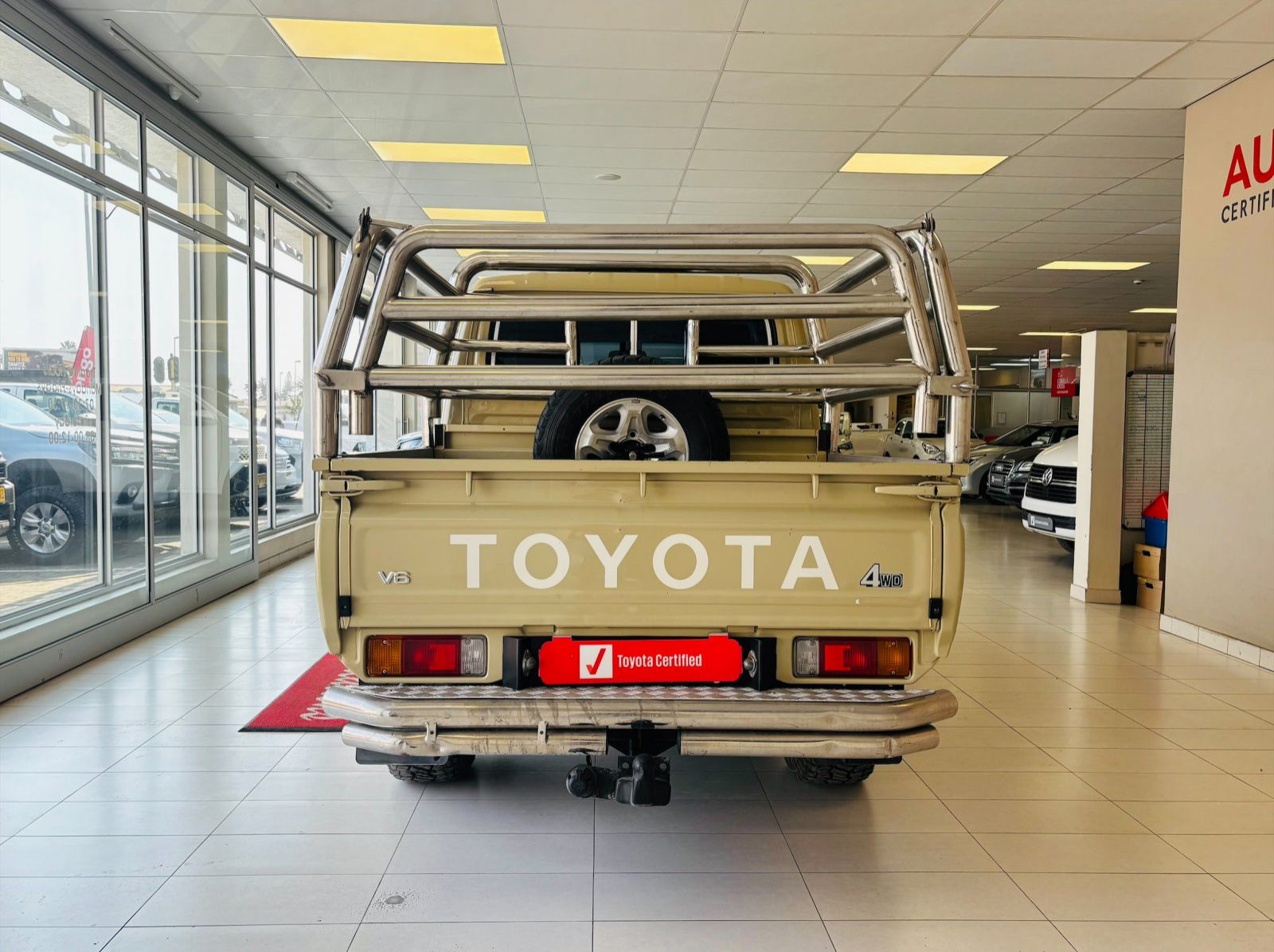 2022 Toyota Landcruiser 79 DC 4.0 Petrol V6 pictures
