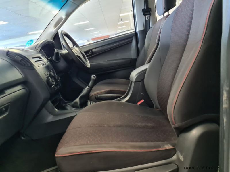 2021 Isuzu D-MAX 250 HR4X4 D/C pictures