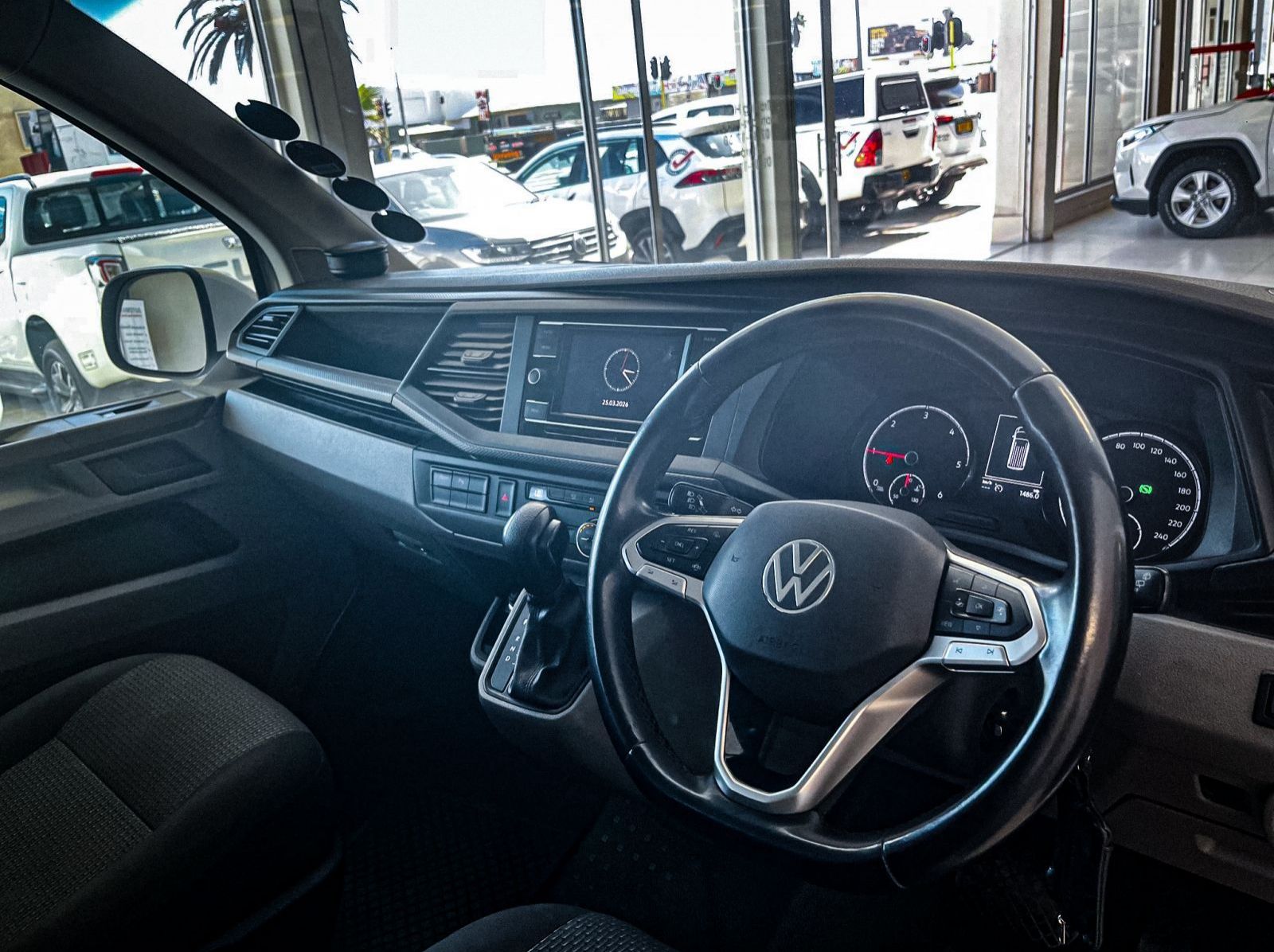 2023 Volkswagen Kombi 2.0 BiTDi Plus DSG 4Motion 146kw pictures